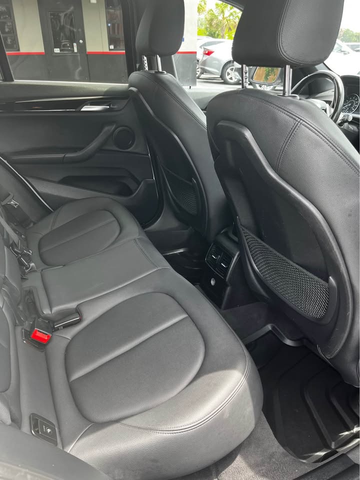 2018 BMW X1 — photo 10