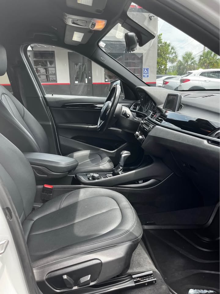 2018 BMW X1 — photo 8