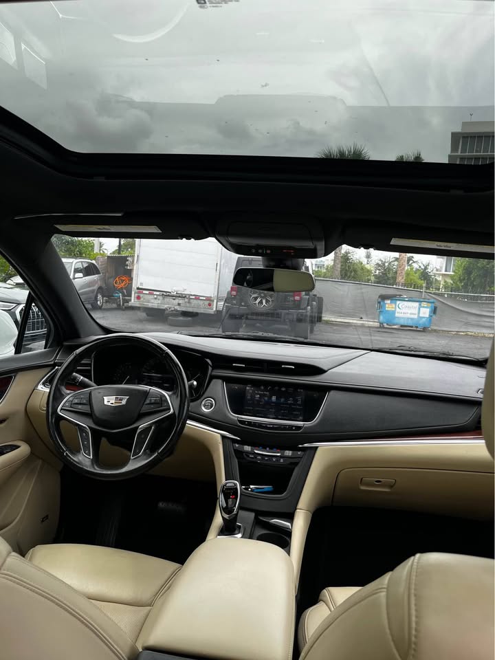 2018 Cadillac XT5 — photo 6