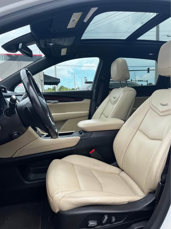 2018 Cadillac XT5 — photo 9