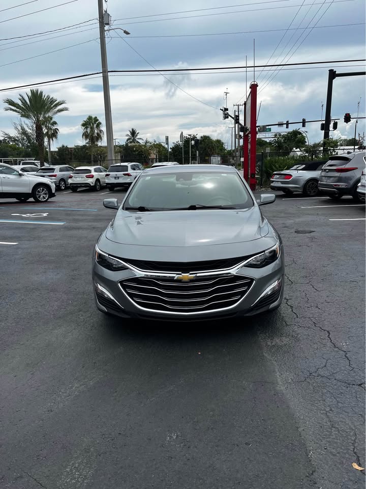 2024 Chevrolet Malibu — photo 2