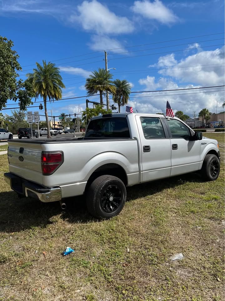 2011 Ford F-150 — photo 4