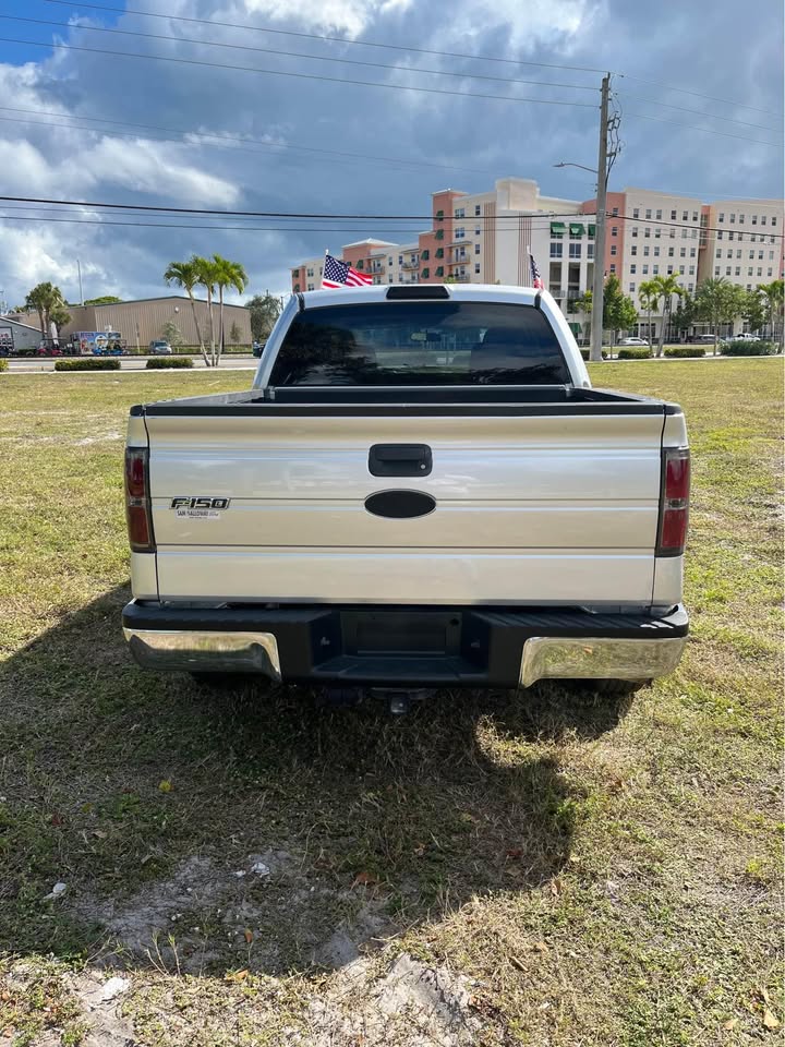 2011 Ford F-150 — photo 5