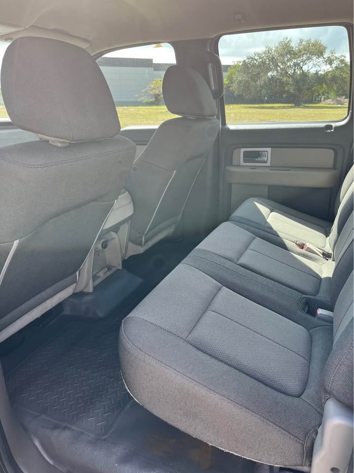 2011 Ford F-150 — photo 9