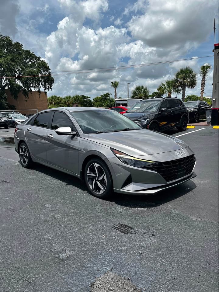 2023 Hyundai Elantra