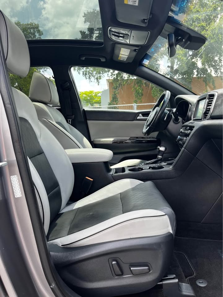 2017 Kia Sportage — photo 11