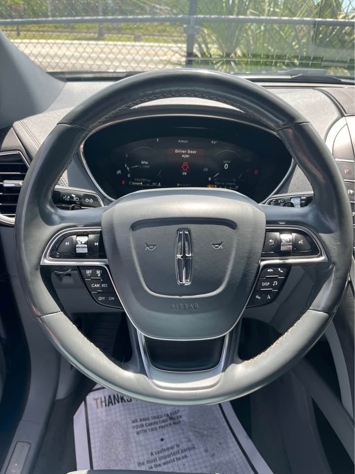 2019 Lincoln Nautilus — photo 12