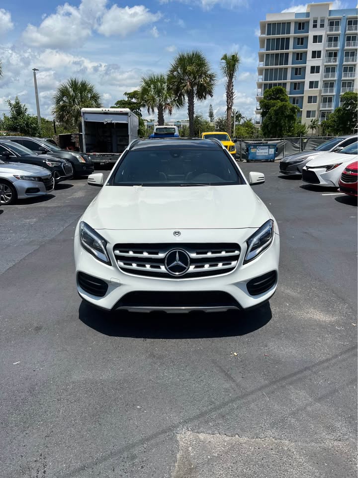 2018 Mercedes-Benz GLA 250 — photo 2