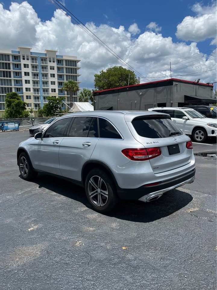2017 Mercedes-Benz GLC 300 — photo 5