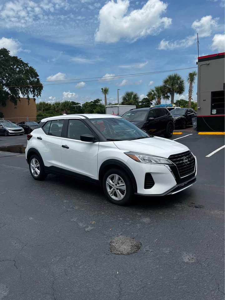 2022 Nissan Kicks — photo 3