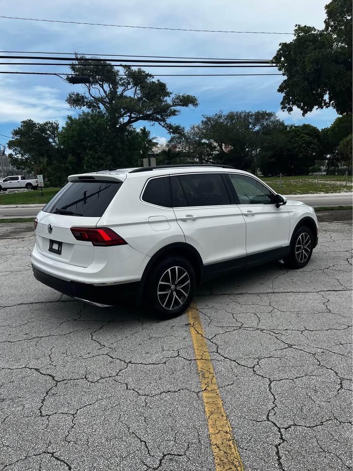 2020 Volkswagen Tiguan — photo 3